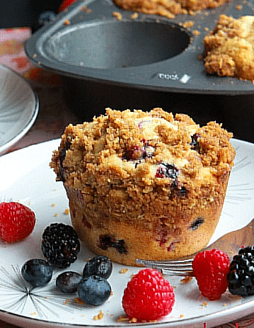Learn How to Make Bakery Style Mixed Berry Muffins Using a Top-notch Recipe - HEALTHSOOTHE